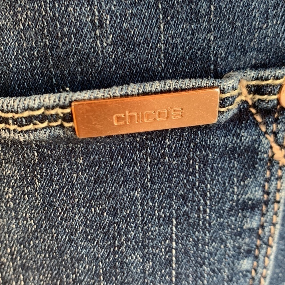 3-$30 Chico’s So Slimming sz 1 (medium) girlfriend ankle with floral embroidery - Picture 5 of 8